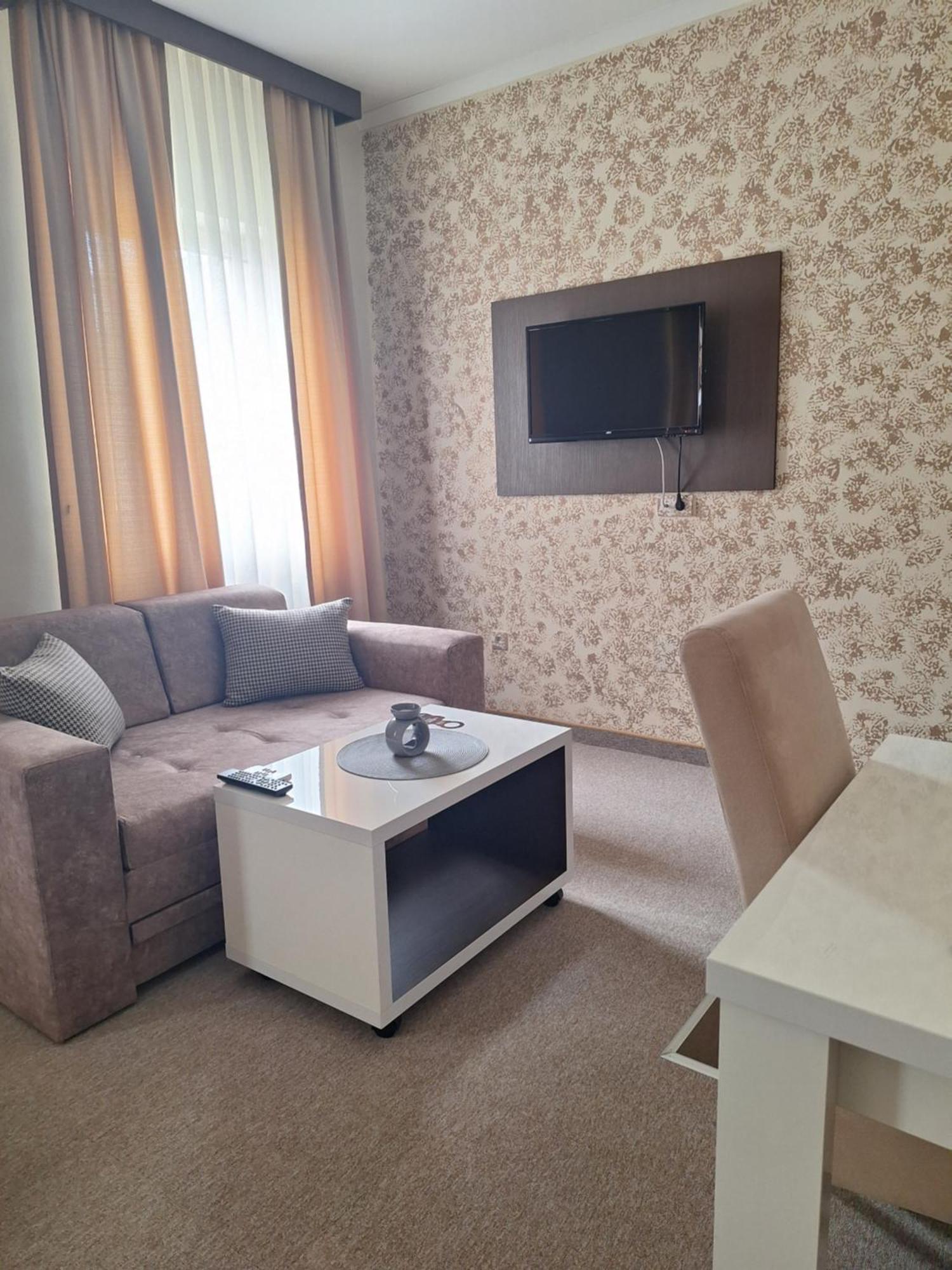 קרגיובאק Garni Hotel Ema מראה חיצוני תמונה