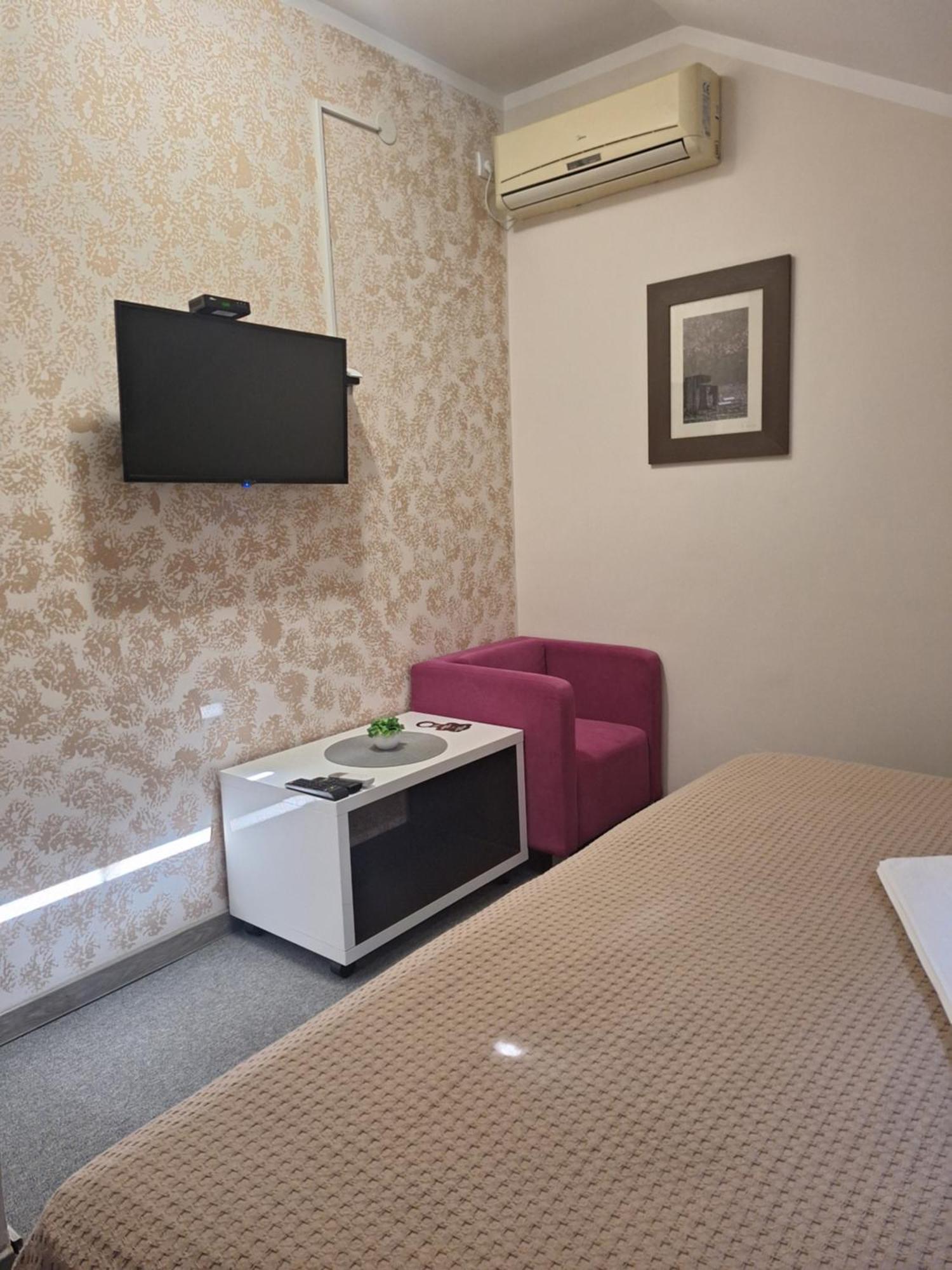 קרגיובאק Garni Hotel Ema מראה חיצוני תמונה