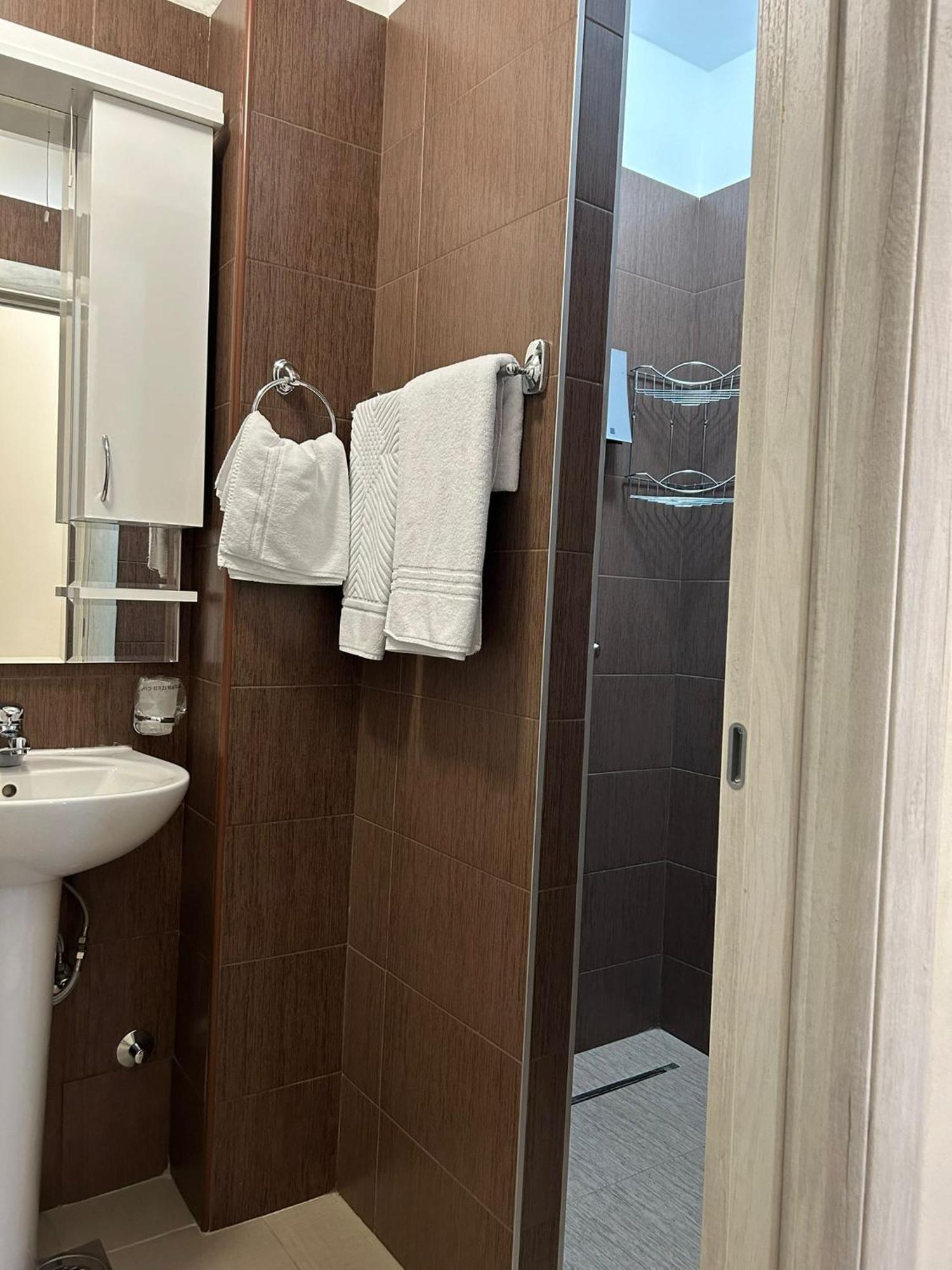 קרגיובאק Garni Hotel Ema מראה חיצוני תמונה