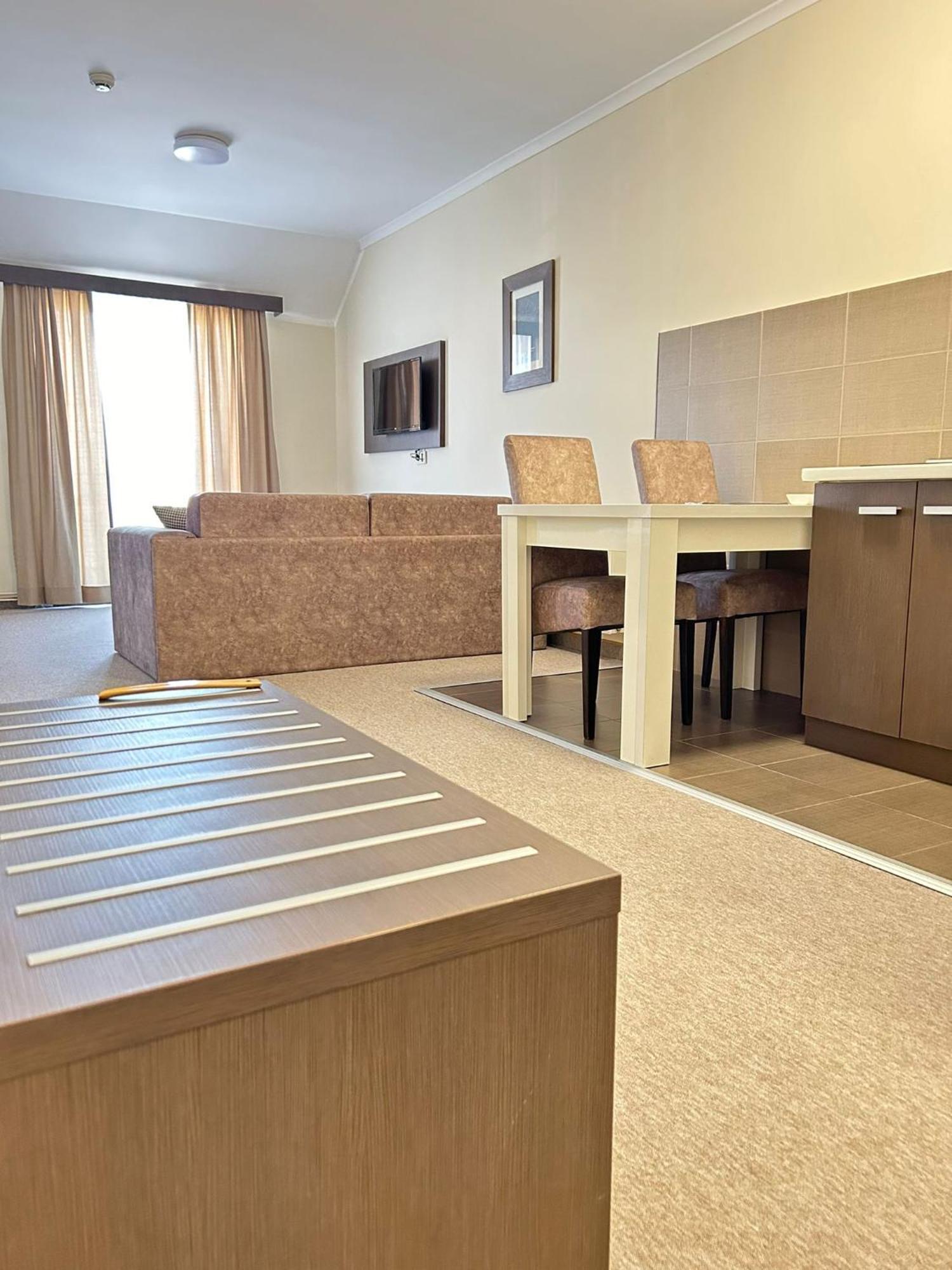 קרגיובאק Garni Hotel Ema מראה חיצוני תמונה