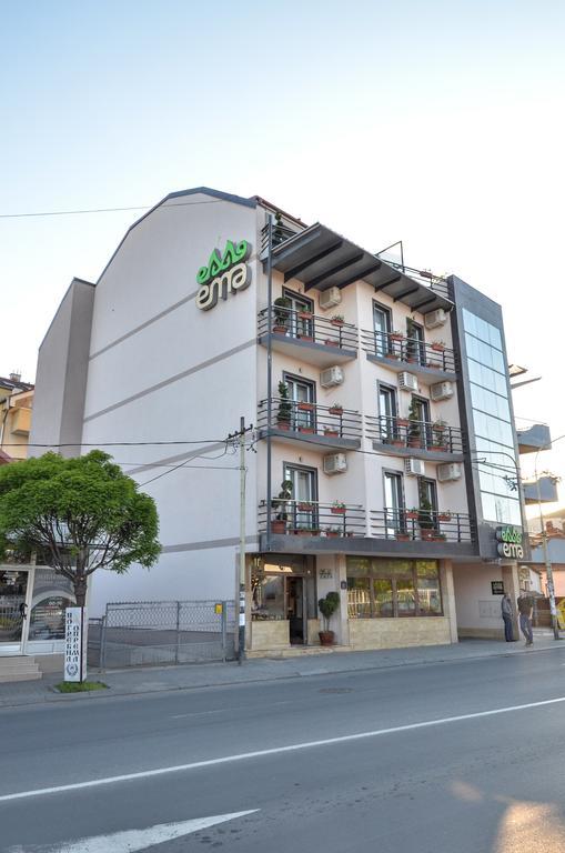 קרגיובאק Garni Hotel Ema מראה חיצוני תמונה